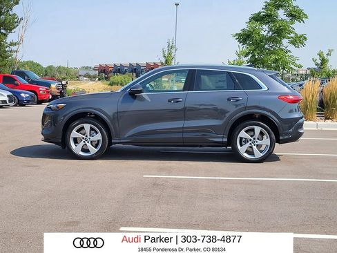 Used 2025 Audi Q5 Premium Plus w/ Premium Plus AWD/4WD image 2
