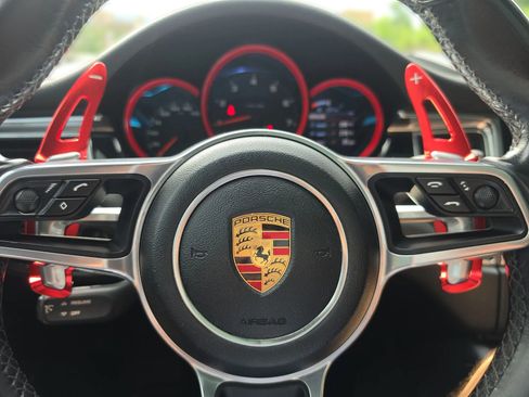 Used 2017 Porsche Macan AWD/4WD image 17