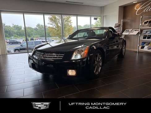 Used 2006 Cadillac XLR RWD image 1