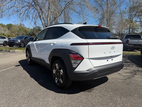 Used 2025 Hyundai Kona SEL image 4