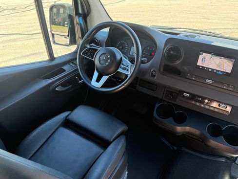 Used 2020 Mercedes-Benz Sprinter 2500 w/ Comfort Plus Package image 25