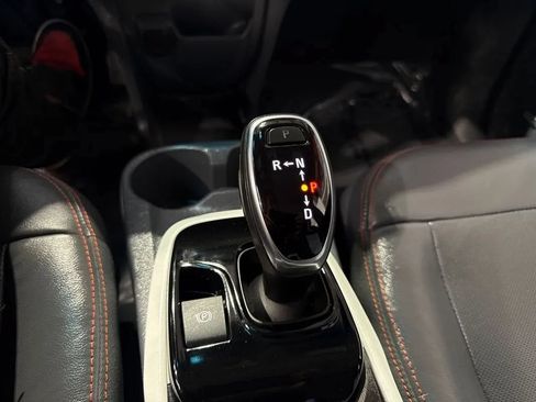 Used 2020 Chevrolet Bolt Premier w/ Infotainment Package FWD image 99