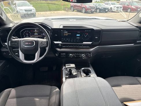 Used 2024 GMC Sierra 1500 Elevation w/ Preferred Package AWD/4WD image 11