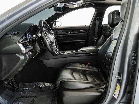 Used 2018 Cadillac CT6 Luxury image 3