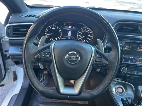 Used 2020 Nissan Maxima SR image 15