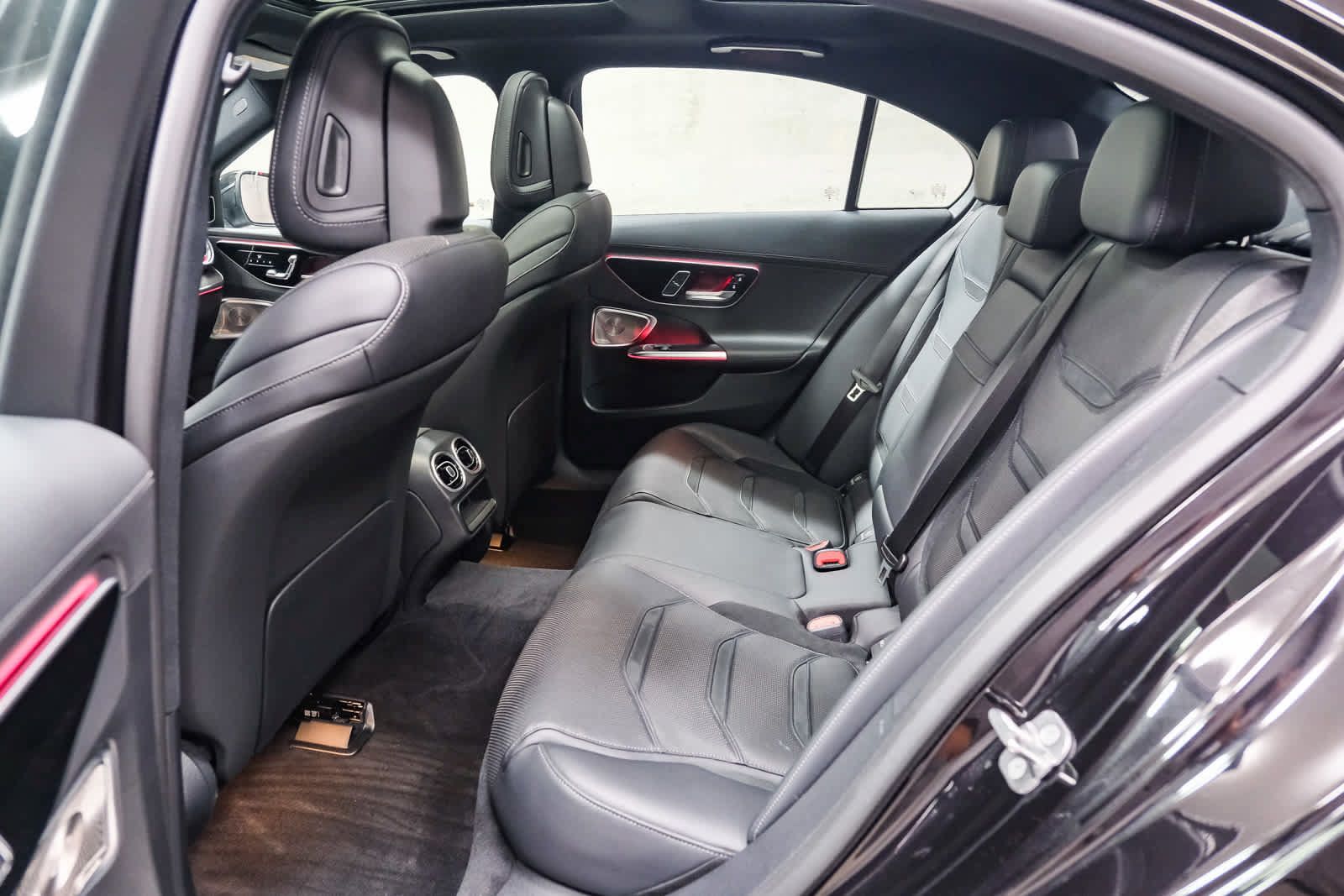 Used 2026 Mercedes-Benz C 36 AMG S w/ Driver Assistance Package image 23