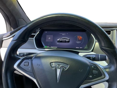 Used 2016 Tesla Model X 70D image 13