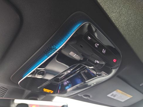 Used 2025 Mercedes-Benz C 300 Sedan image 39