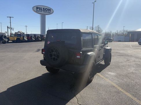 Used 2021 Jeep Wrangler Unlimited Islander image 27