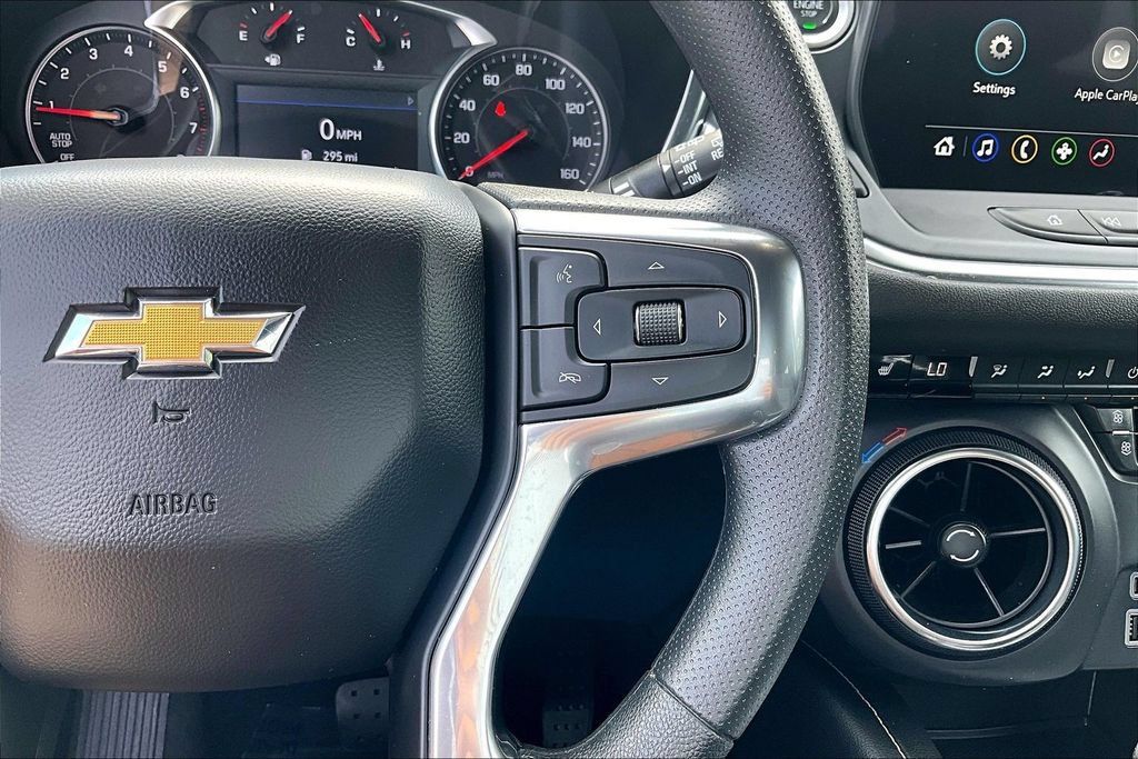 Used 2025 Chevrolet Blazer LT AWD/4WD image 19