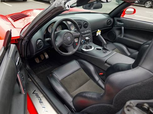 Used 2004 Dodge Viper SRT-10 image 43