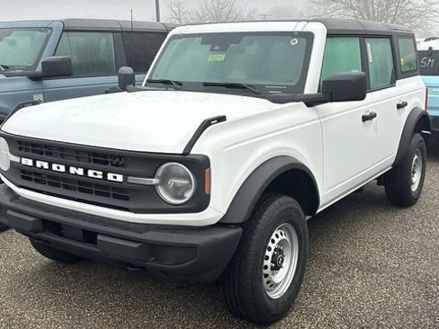 New 2026 Ford Bronco 4-Door image 2