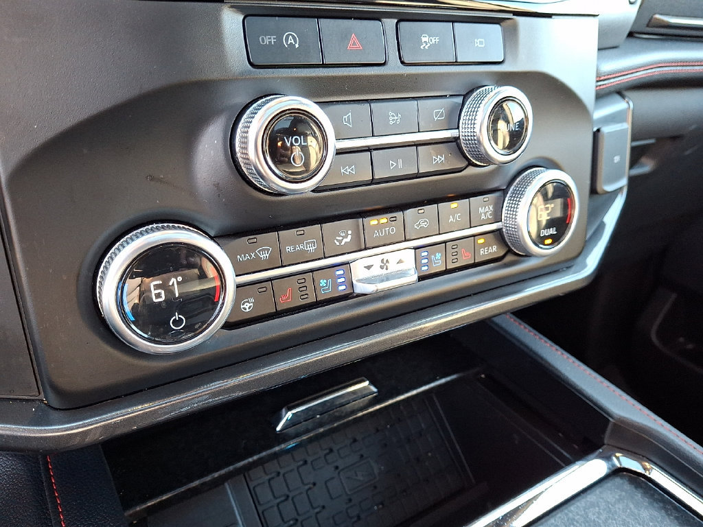 Used 2023 Ford Expedition Limited AWD/4WD image 14