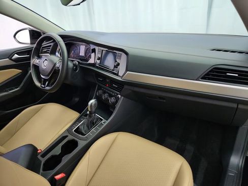 Used 2020 Volkswagen Jetta SE FWD image 25