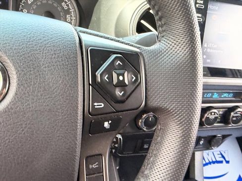 Used 2023 Toyota Tacoma TRD Sport AWD/4WD image 16