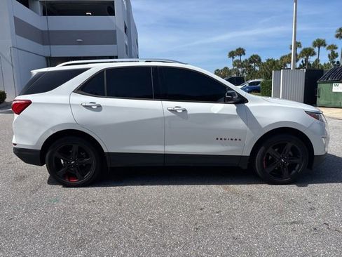 Used 2020 Chevrolet Equinox Premier w/ Premier Redline Edition FWD image 2