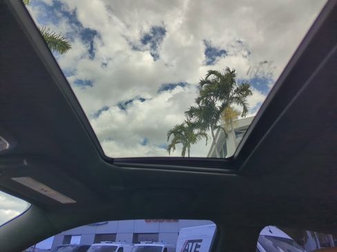 Used 2021 Dodge Charger SRT Hellcat w/ Navigation & Travel Group image 11