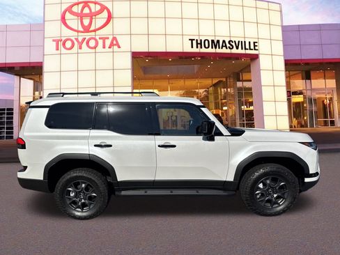 Used 2025 Lexus GX 550 image 4