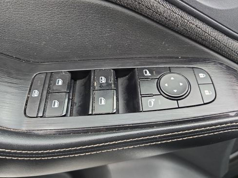 Used 2022 Nissan Rogue SV FWD image 25