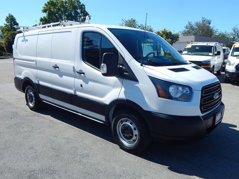 Used 2019 Ford Transit 150 130 Low Roof RWD image 9