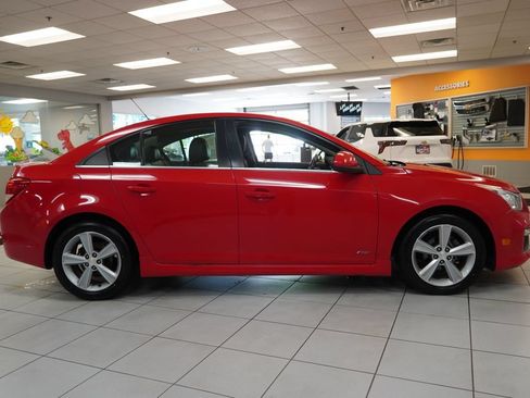 Used 2015 Chevrolet Cruze LT w/ Sun, Sound and Sport Package FWD image 14
