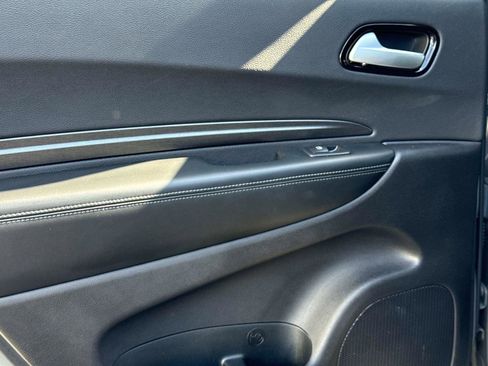 Used 2023 Dodge Durango SXT Launch Edition image 11