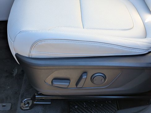 New 2025 Hyundai Tucson Limited image 18