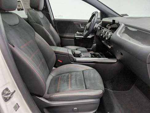 Certified 2023 Mercedes-Benz GLA 250 4MATIC image 39