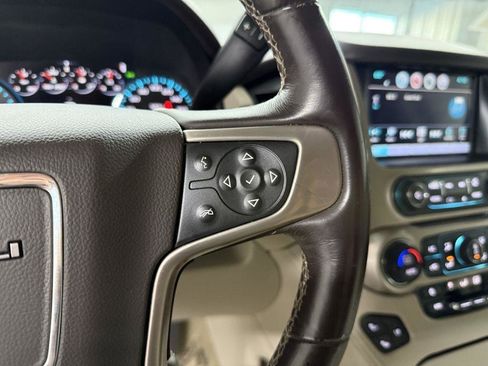 Used 2017 GMC Yukon XL Denali AWD/4WD image 18