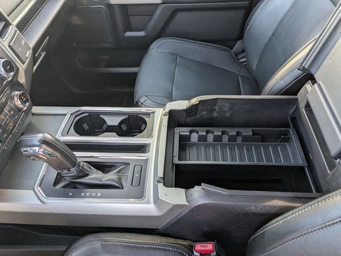 Used 2017 Ford F150 Lariat w/ Equipment Group 502A Luxury image 29