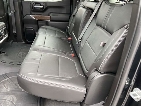 Used 2021 Chevrolet Silverado 1500 High Country w/ Technology Package image 5