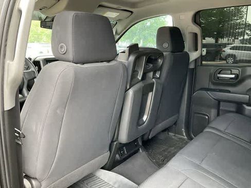 Used 2022 Chevrolet Silverado 1500 Custom Trail Boss AWD/4WD image 15