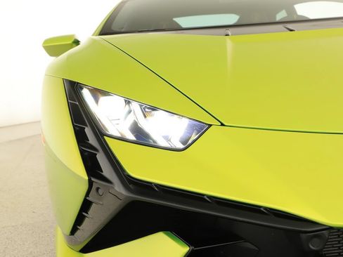 Used 2023 Lamborghini Huracan Tecnica RWD image 32