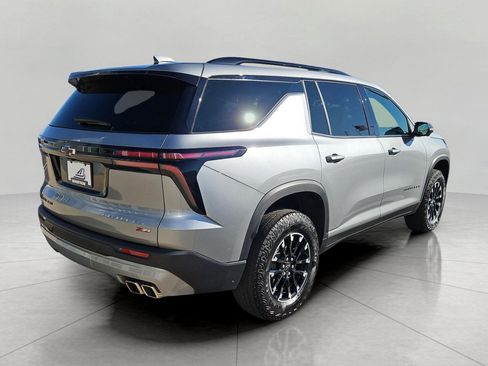 Used 2024 Chevrolet Traverse Z71 AWD/4WD image 8