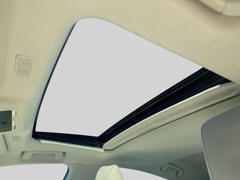 Used 2024 Lexus ES 300h w/ Luxury Package FWD image 25