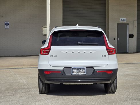 New 2026 Volvo XC40 B5 Plus w/ Protection Package Premier image 8