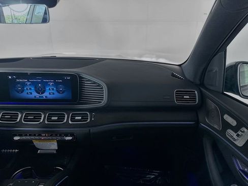 New 2026 Mercedes-Benz GLS 450 4MATIC image 24