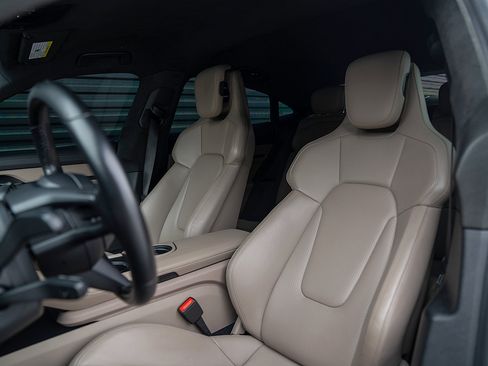 Certified 2023 Porsche Taycan GTS image 5