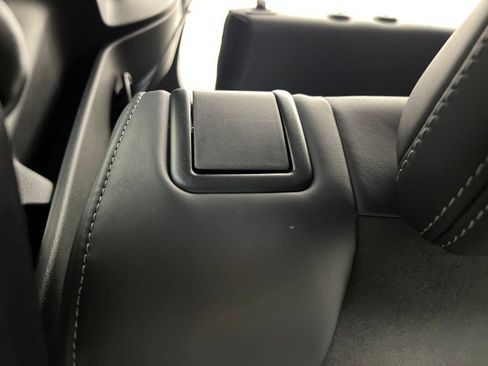 Used 2025 Mitsubishi Outlander SE FWD image 25