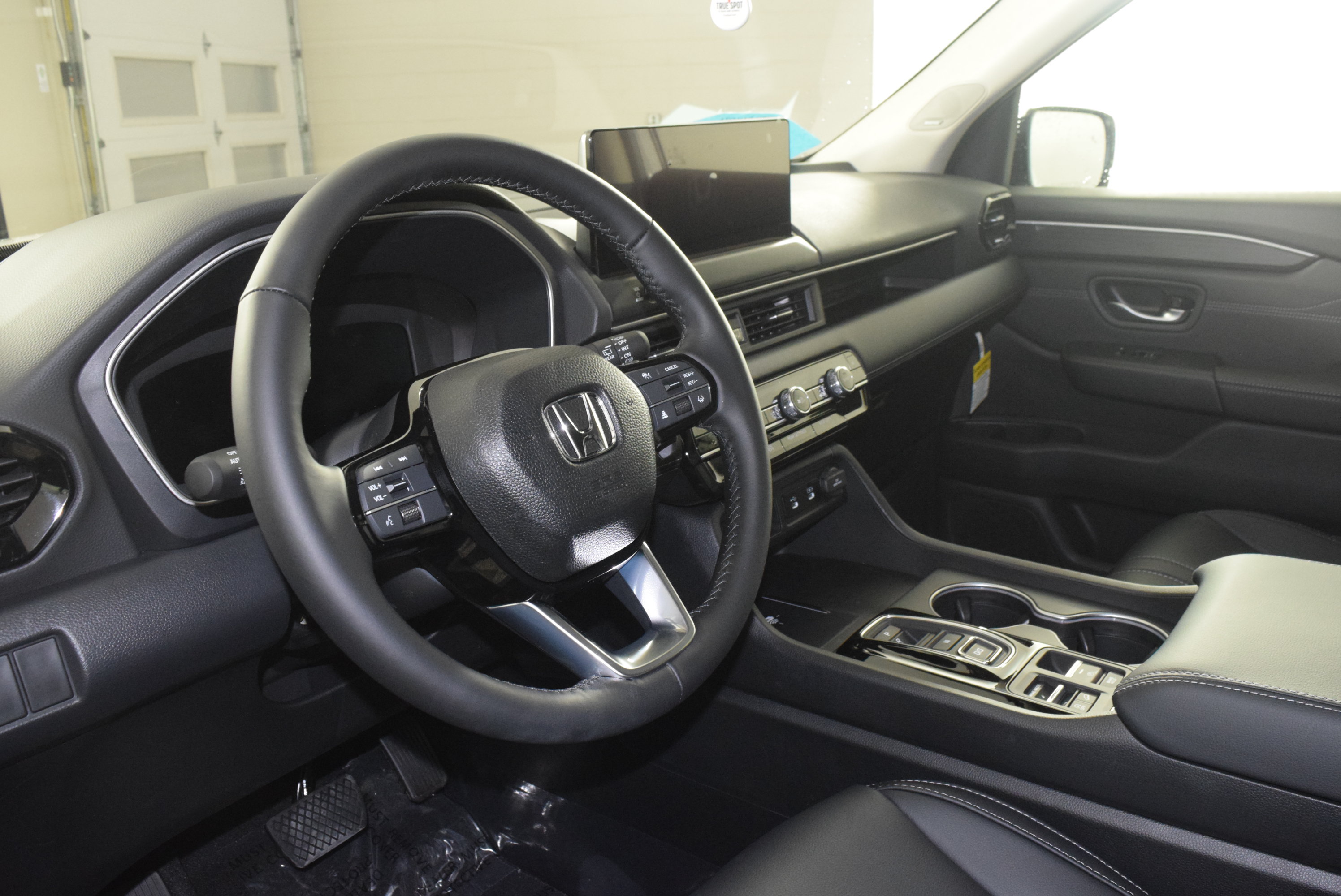 New 2026 Honda Pilot image 2