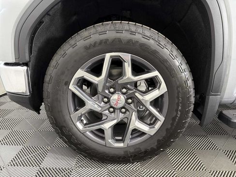 New 2026 GMC Sierra 1500 SLT w/ SLT Premium Plus Package AWD/4WD image 9