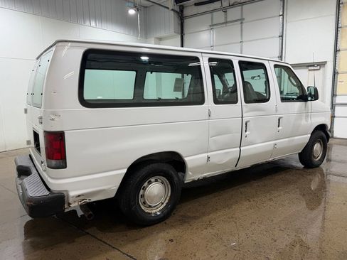 Used 2003 Ford E-150 and Econoline 150 RWD image 7