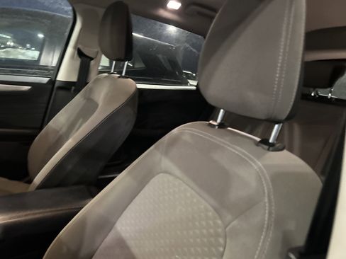 Used 2022 Ford Escape SE image 12