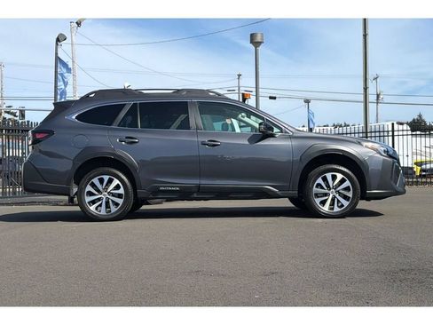 Used 2023 Subaru Outback Premium AWD/4WD image 2