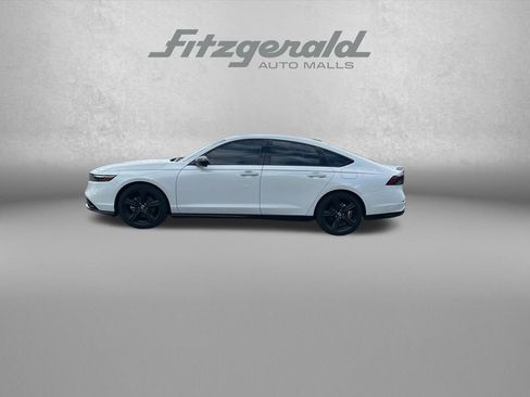 Used 2025 Honda Accord Sport image 4