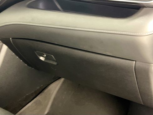 Used 2023 Toyota Highlander FWD image 28