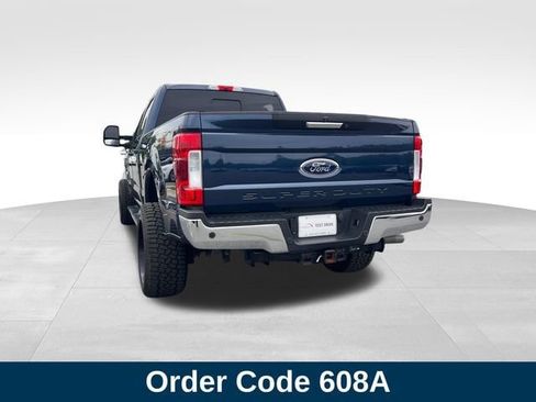 Used 2019 Ford F250 Lariat w/ Lariat Value Package AWD/4WD image 3