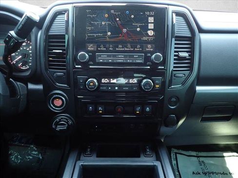 Used 2020 Nissan Titan PRO-4X w/ Pro-4x Convenience Package AWD/4WD image 15