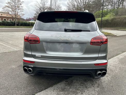 Used 2018 Porsche Cayenne S w/ Premium Package Plus AWD/4WD image 6