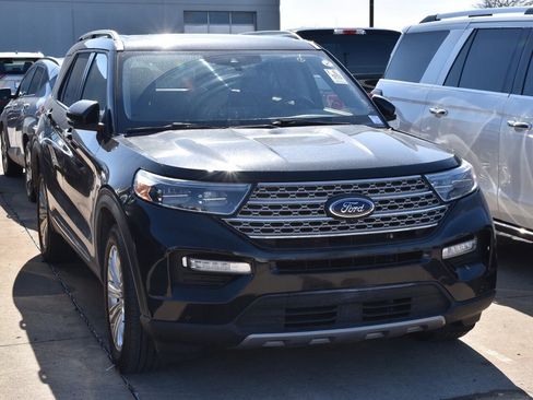 Used 2022 Ford Explorer Limited w/ Limited Technology Package image 4